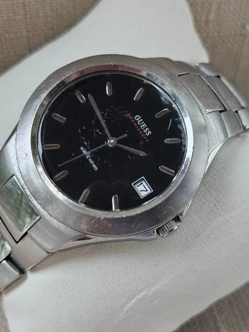 Vintage Guess Waterpro Men Wristwatch Date Calendar Analog Quartz Wrist Watch